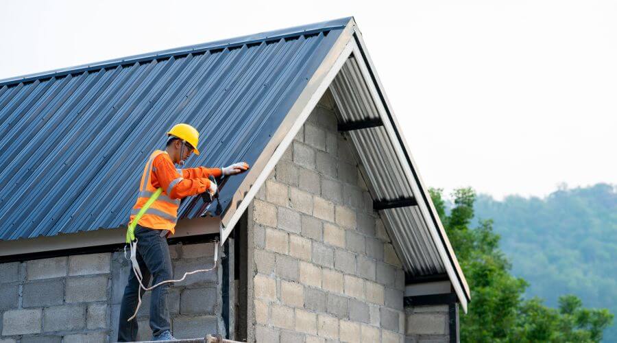 Expert new roof installation services in Thrall, TX